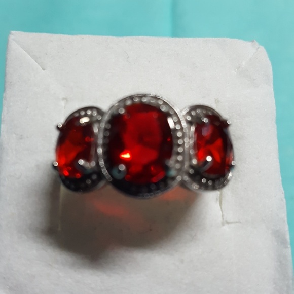 Red Diamond Ring - Picture 2 of 8